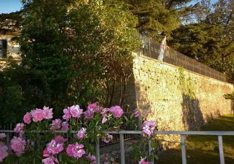 Отель Villa Sant Uberto Country Inn