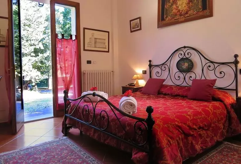 Отель Villa Sant Uberto Country Inn