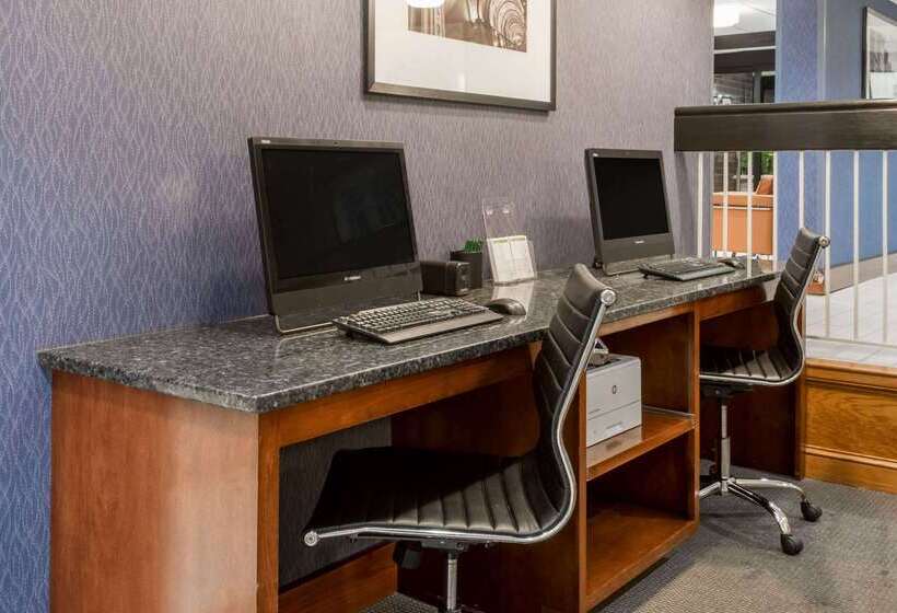 호텔 Wingate By Wyndham Springfield