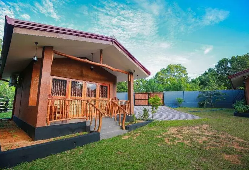 ホテル Yala Elephant Cottage