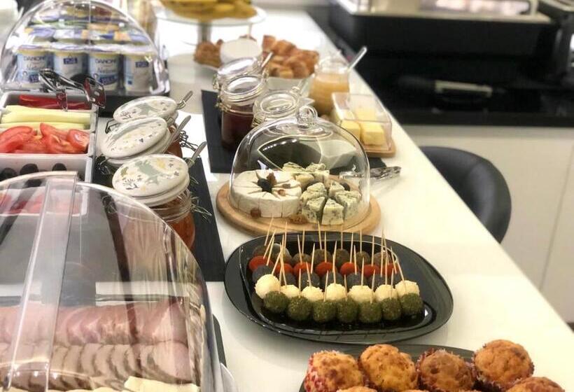 پانسیون Velvet Home