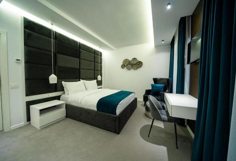 پانسیون Velvet Home