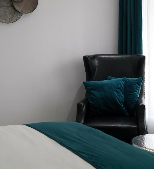 پانسیون Velvet Home