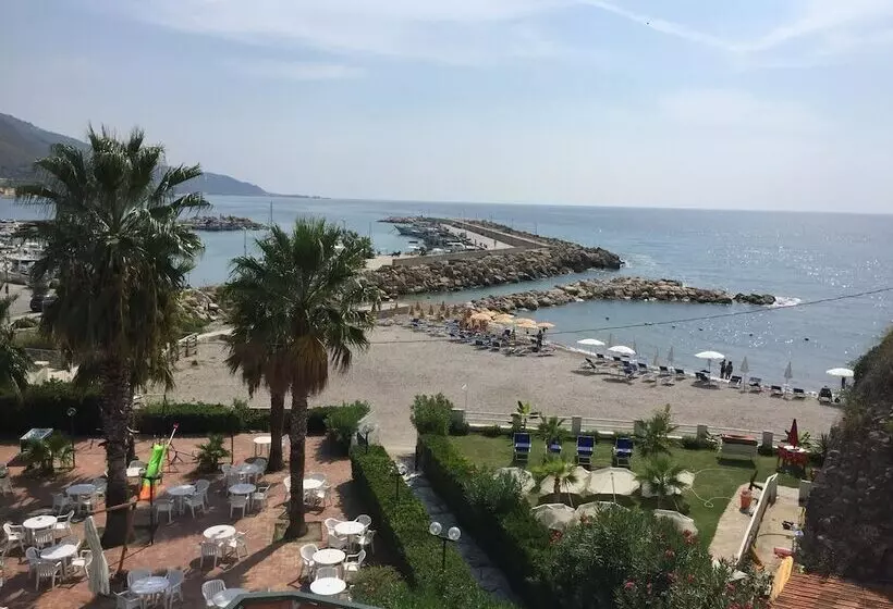 簡易ホテル Lembo Di Mare