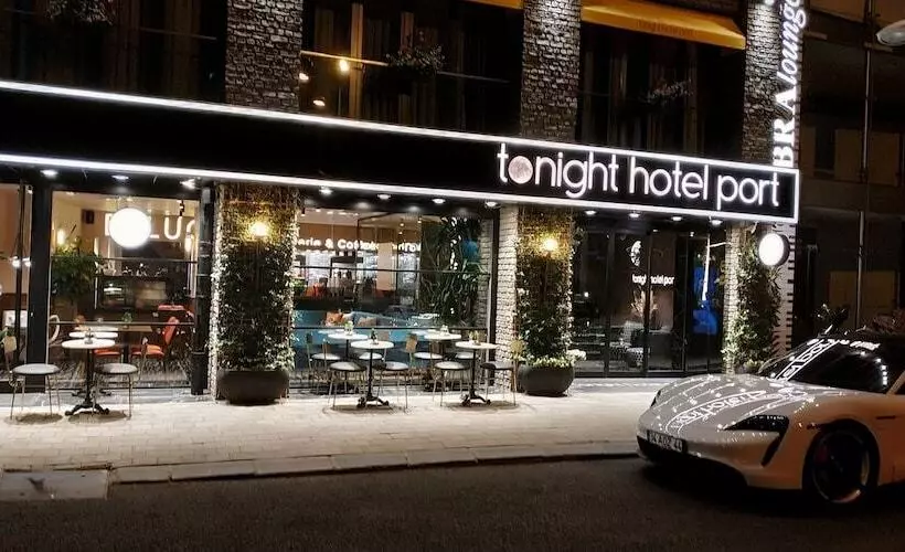Tonight Hotel Port