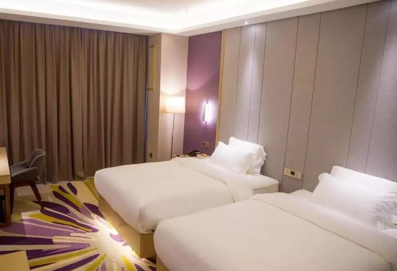 Lavande Hotel Shiyan Sanyan Branch