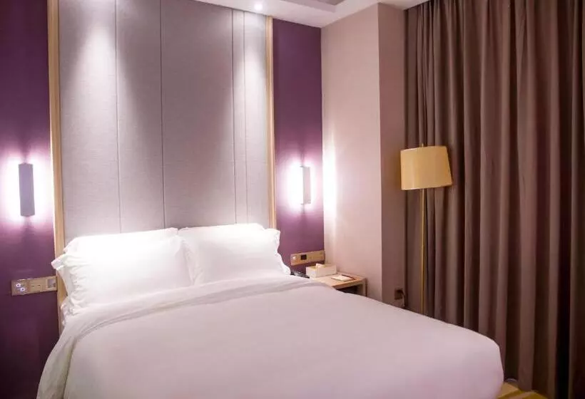 Lavande Hotel Shiyan Sanyan Branch