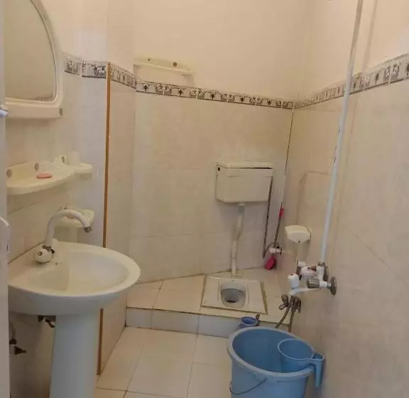 هتل Fr Darya E Swat