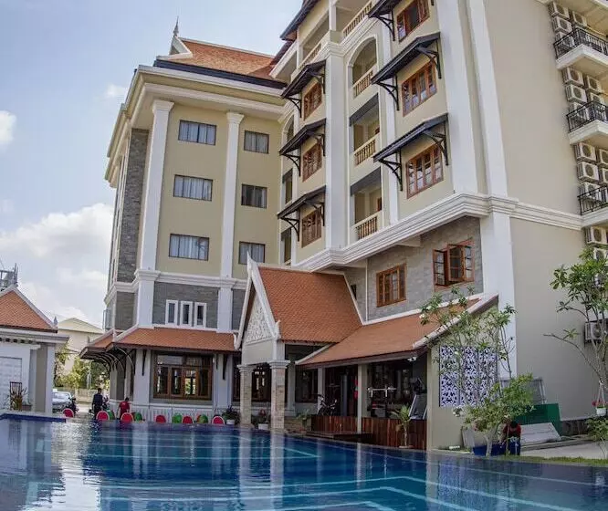 Hotelli Kampong Thom Palace