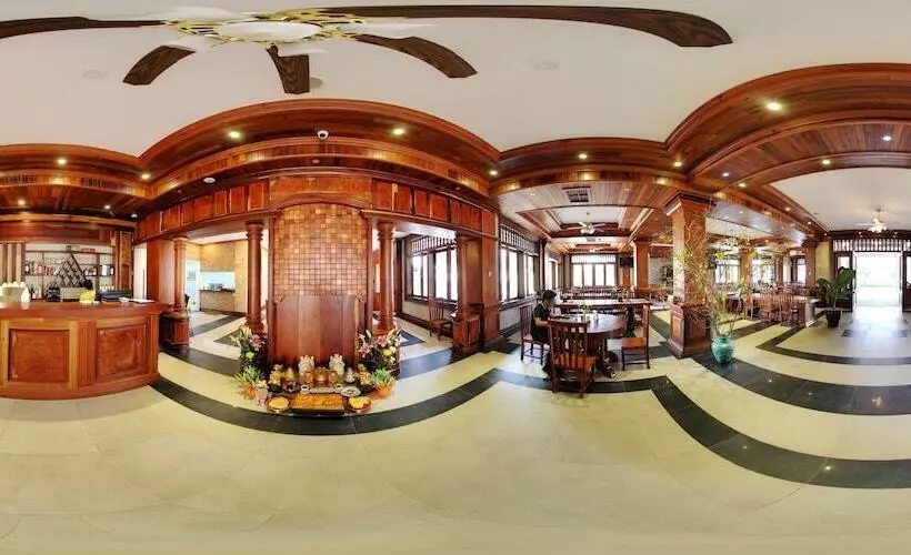 Hotelli Kampong Thom Palace