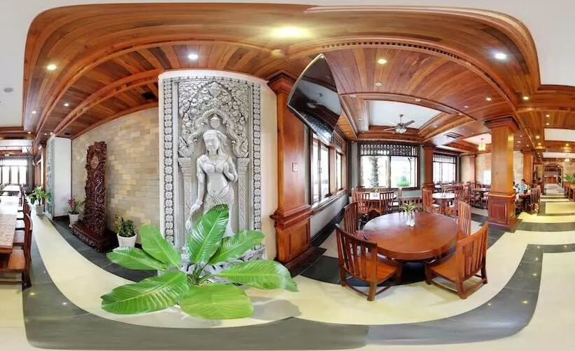 Hotelli Kampong Thom Palace