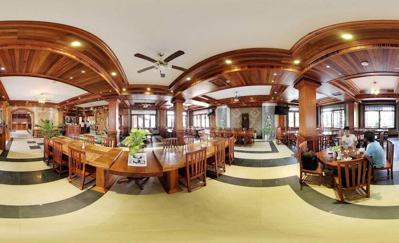 Отель Kampong Thom Palace