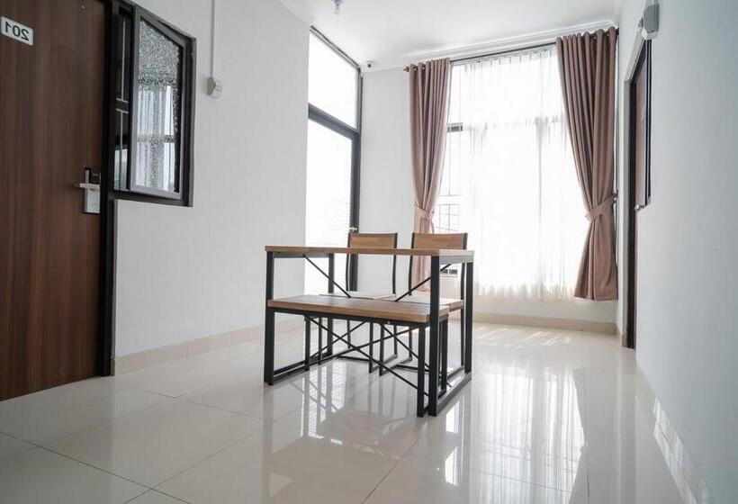 פנסיון Koolkost Near Pasar Baru