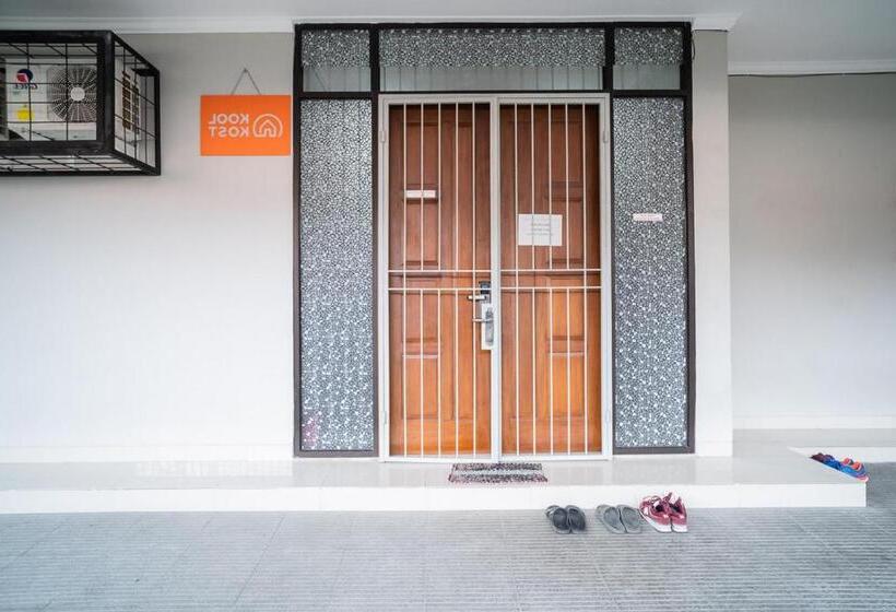 פנסיון Koolkost Near Pasar Baru