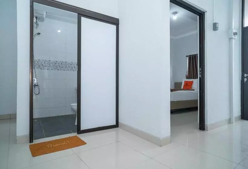 ペンション Koolkost Near Pasar Baru