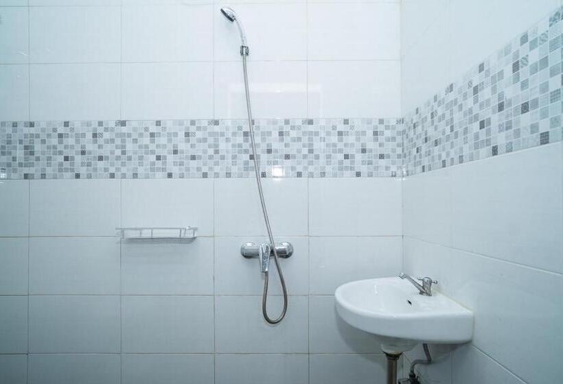 פנסיון Koolkost Near Pasar Baru