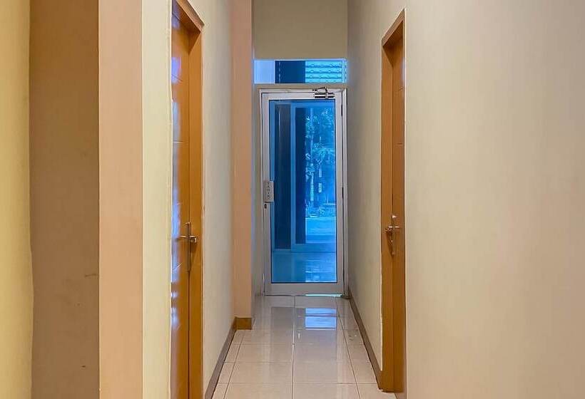 Panzió Reddoorz @ Jalan Morotai Lampung