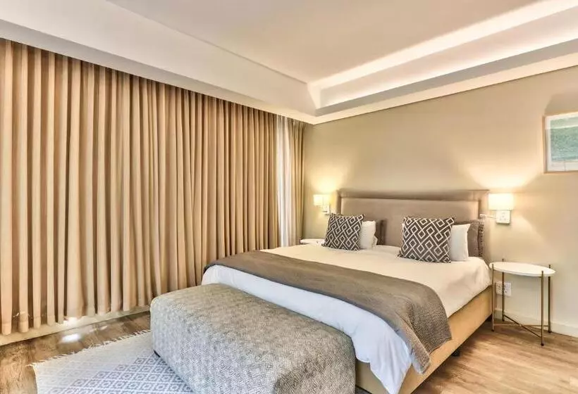 Wink Aparthotel Foreshore
