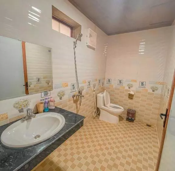 تختخواب و صبحانه Cosiana Homestay