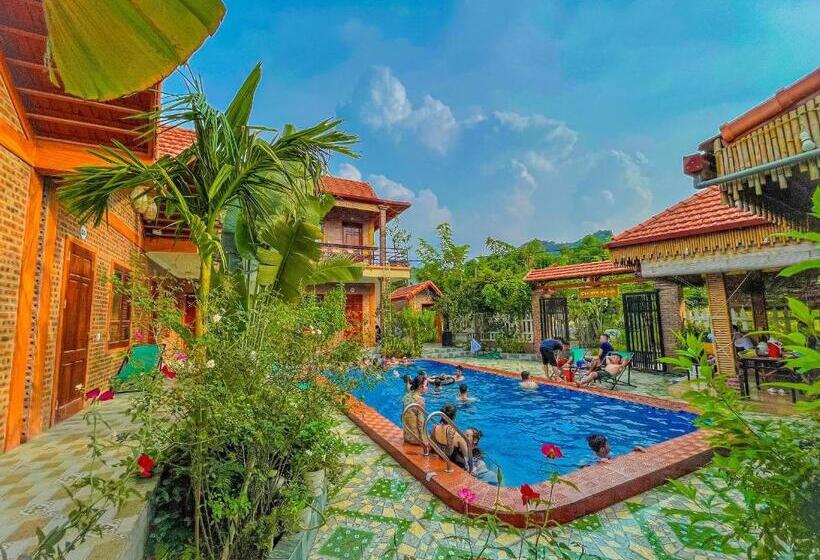 تختخواب و صبحانه Cosiana Homestay