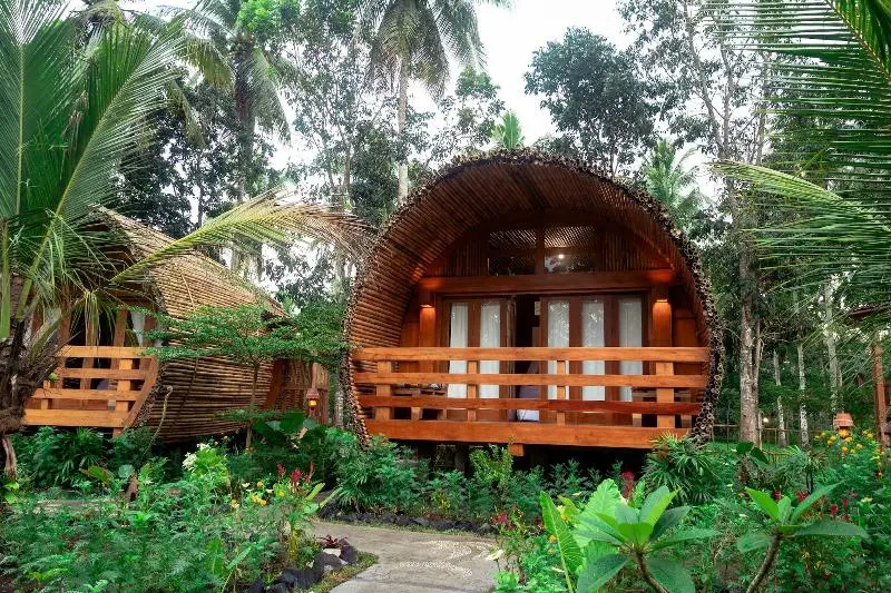 ベッドアンドブレックファースト Lagoona Beach Bungalows   Eco Bungalows Batukaras