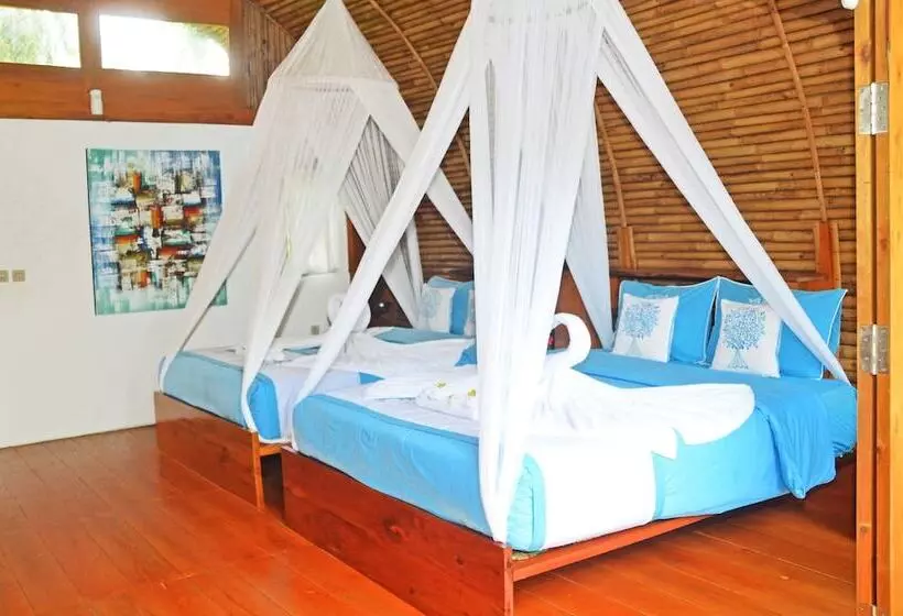 Aamiaismajoitus (B&B) Lagoona Beach Bungalows   Eco Bungalows Batukaras