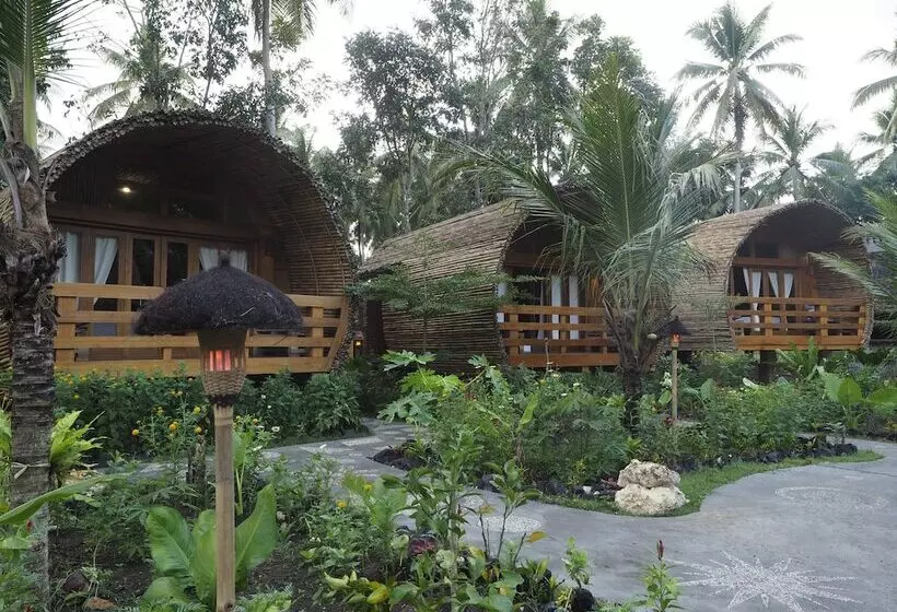 Aamiaismajoitus (B&B) Lagoona Beach Bungalows   Eco Bungalows Batukaras