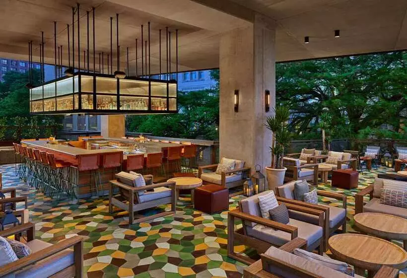 ホテル Canopy By Hilton San Antonio Riverwalk
