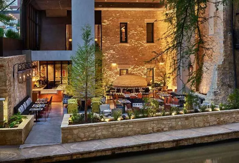 ホテル Canopy By Hilton San Antonio Riverwalk