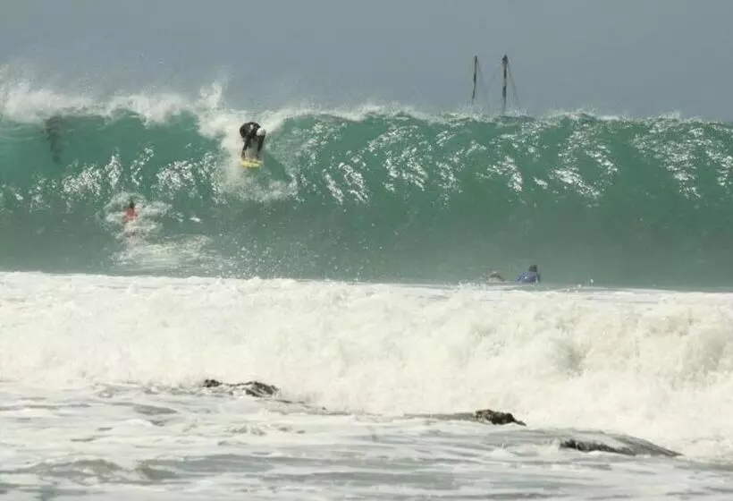 ホテル El Merlin   Cabo Blanco