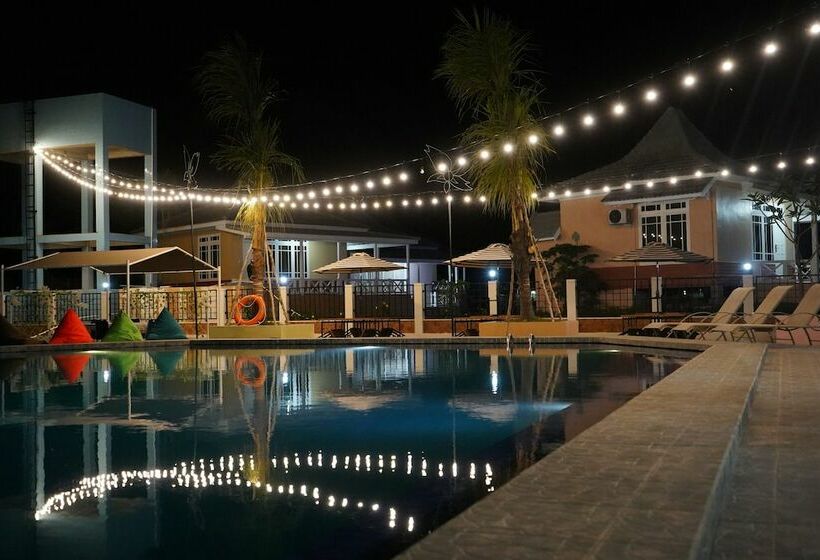 Ilaya Hotel And Resort