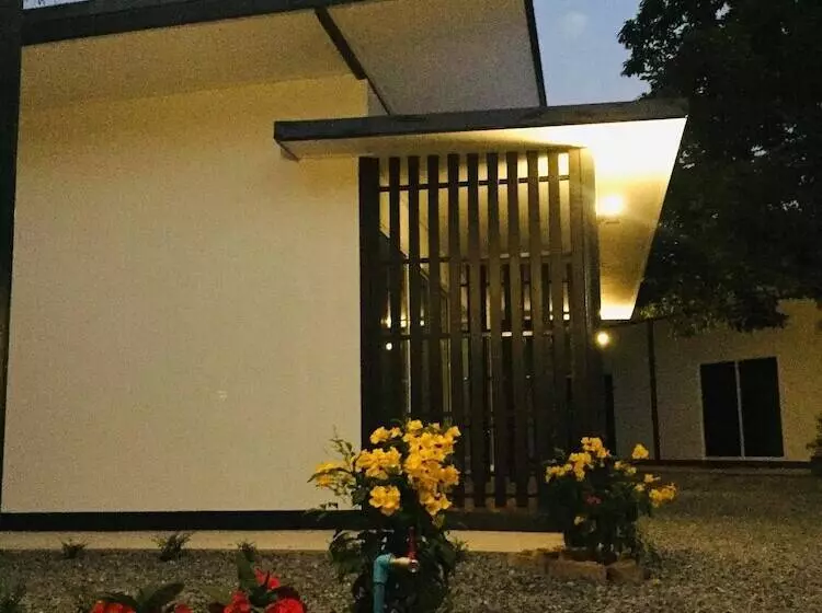 هتل Ingkhao Resort Chanthaburi