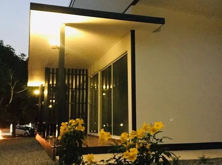 هتل Ingkhao Resort Chanthaburi