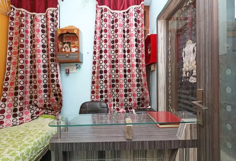 Hotelli Oyo 22644 Shree Karni Bhagat Palace
