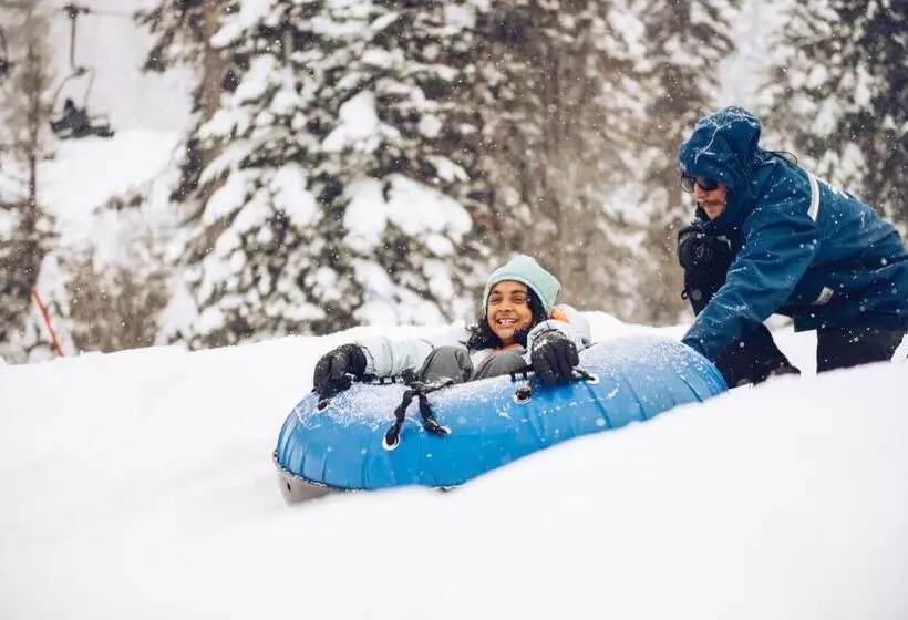 Hotelli Ski Trails 4042