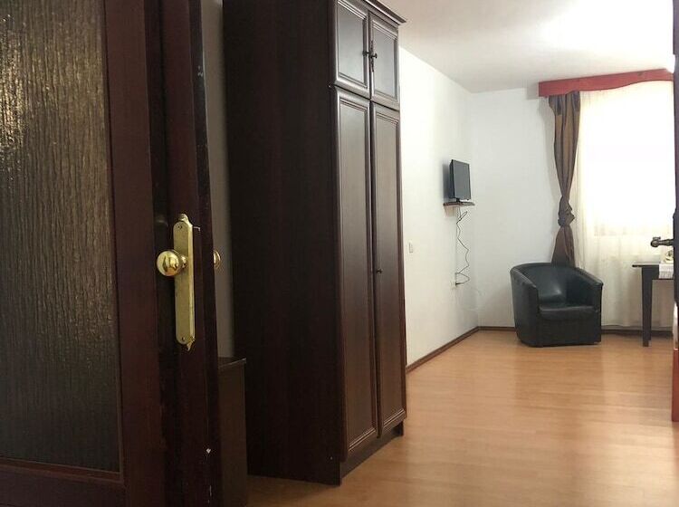 پانسیون Complex Turistic Alpina Blazna Sant