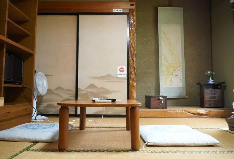 Majatalo Minsyuku Koshiyama