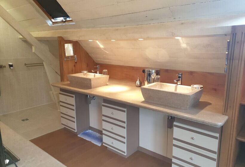 פנסיון Moulin Du Soustre