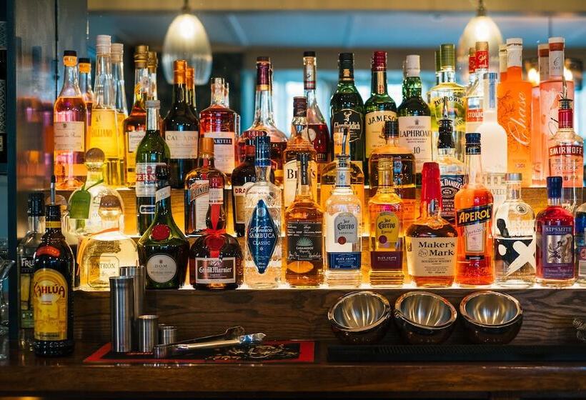 بنسيون The Black Boy