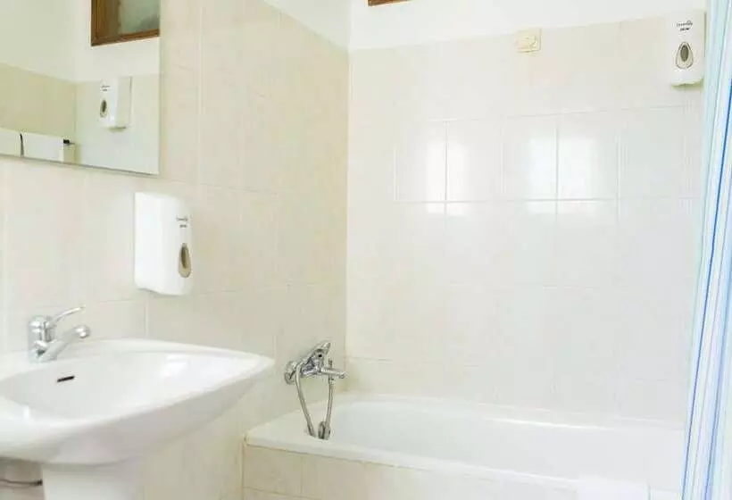 ベッドアンドブレックファースト Atlantic Lodge