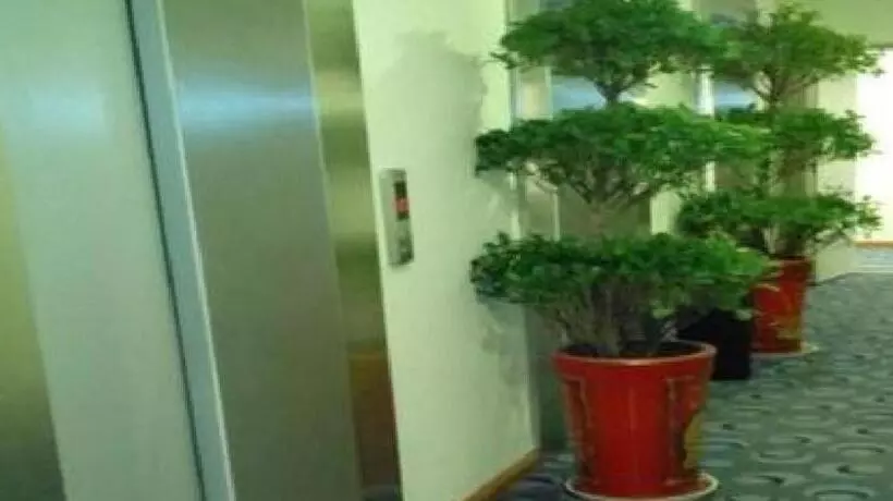 Hotelli 7days Inn Korla Passenger Station