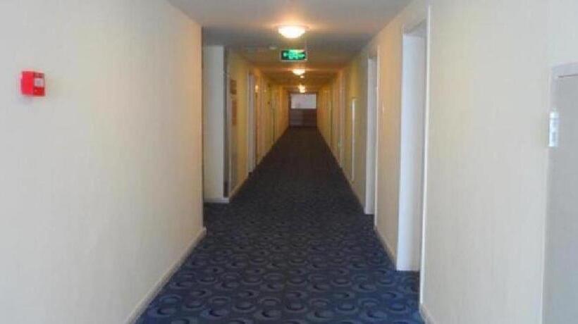 Hotel 7days Inn Korla Passenger Station