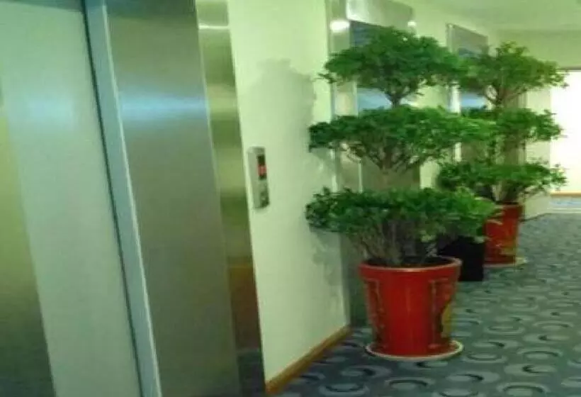 Hotelli 7days Inn Korla Passenger Station