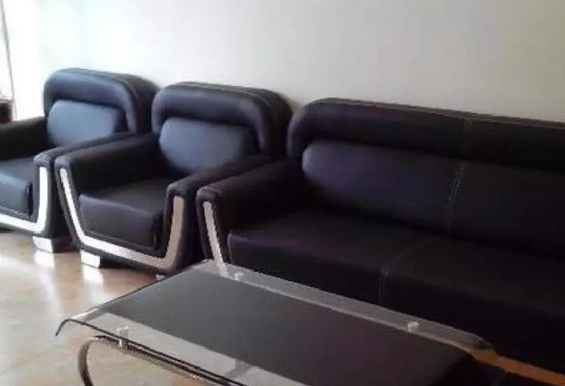 Hotelli 7days Inn Korla Passenger Station