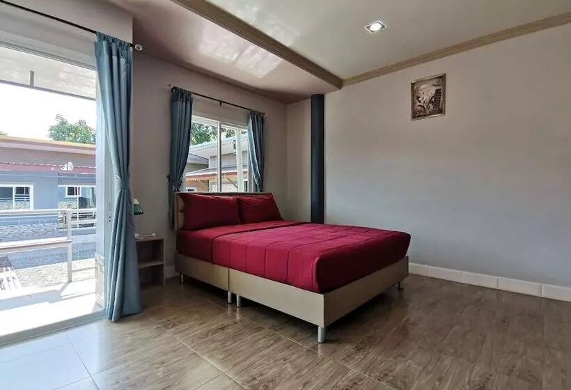 Hotelli Namadee House