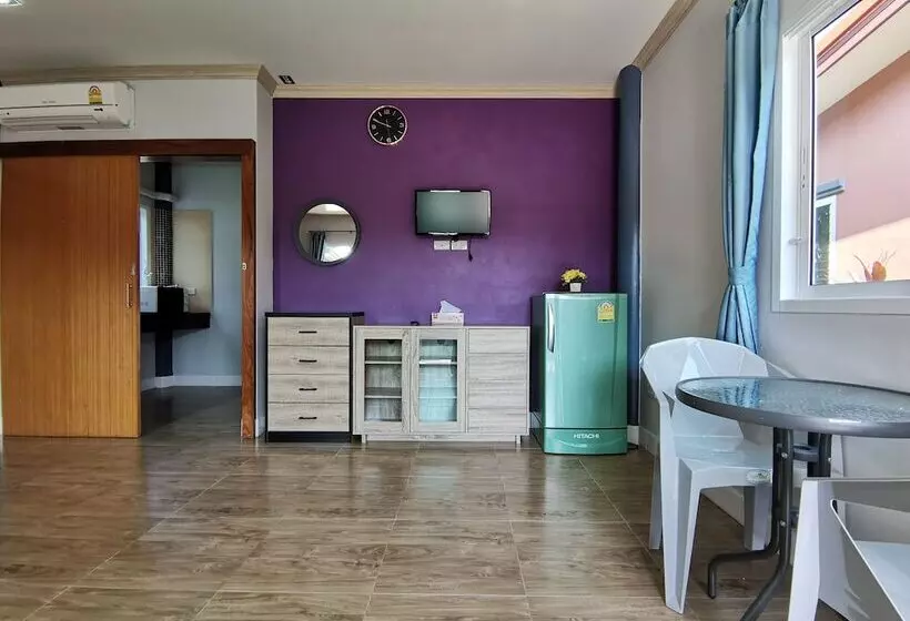 Hotelli Namadee House