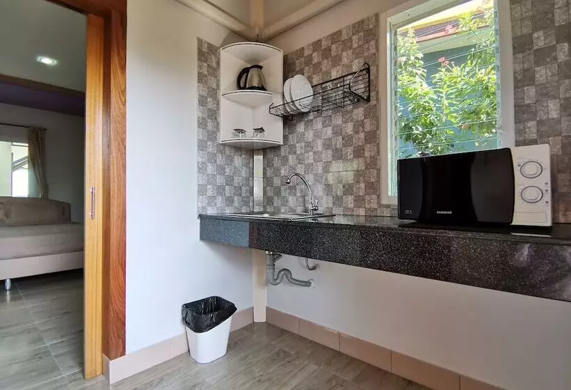 Hotelli Namadee House