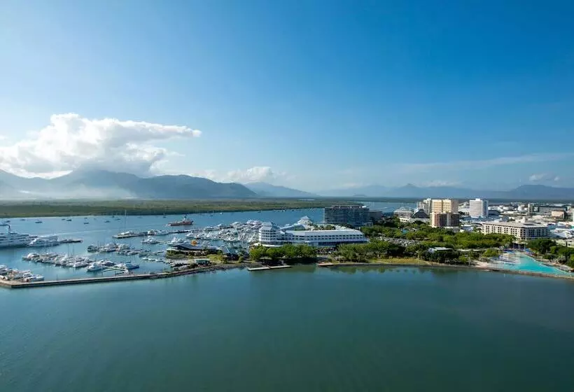 Hotelli Oaks Cairns