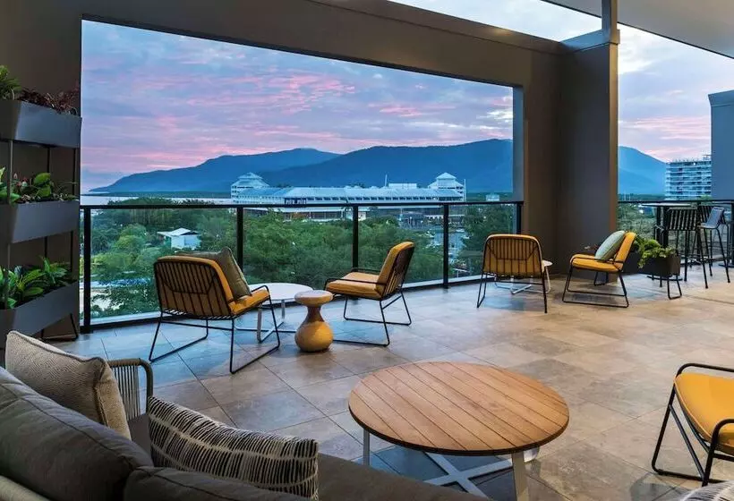 Hotelli Oaks Cairns