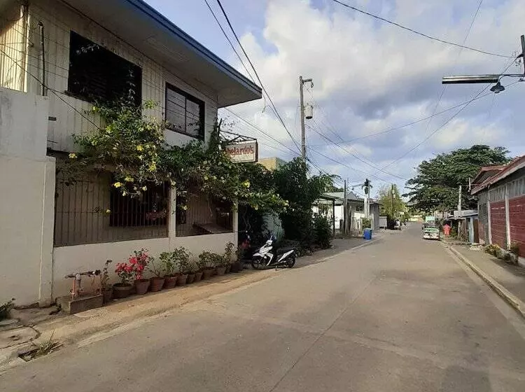 هتل Oyo 633 Abelardo S Pension House